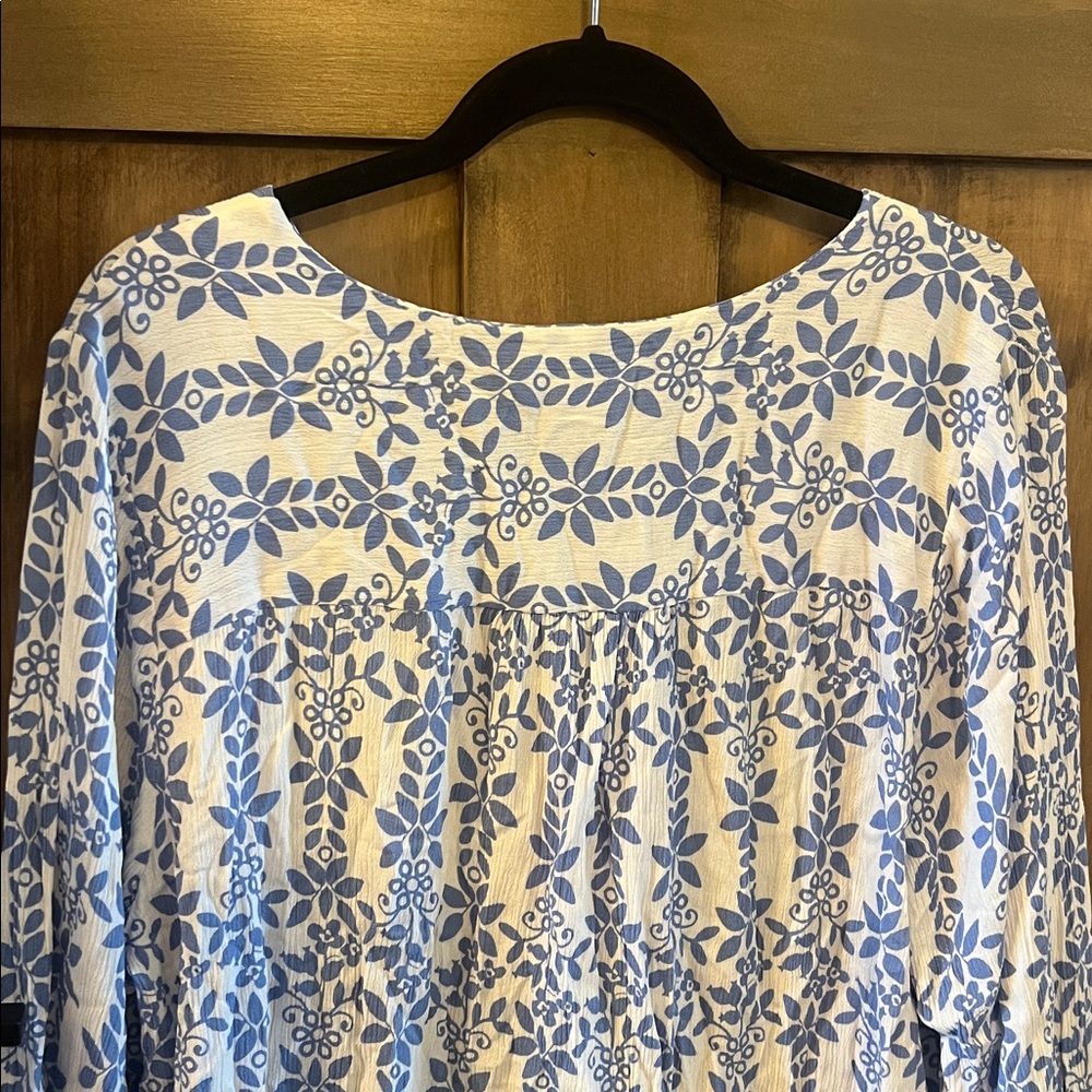 Skies are Blue Patterned Blouse - Picture 7 of 7